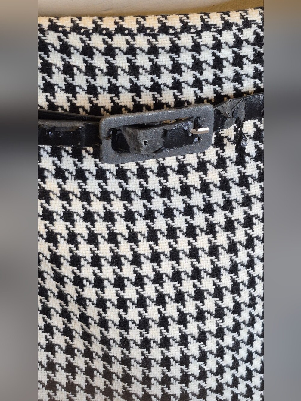 Pencil skirt- belted waist - lined - Picture 12 of 14